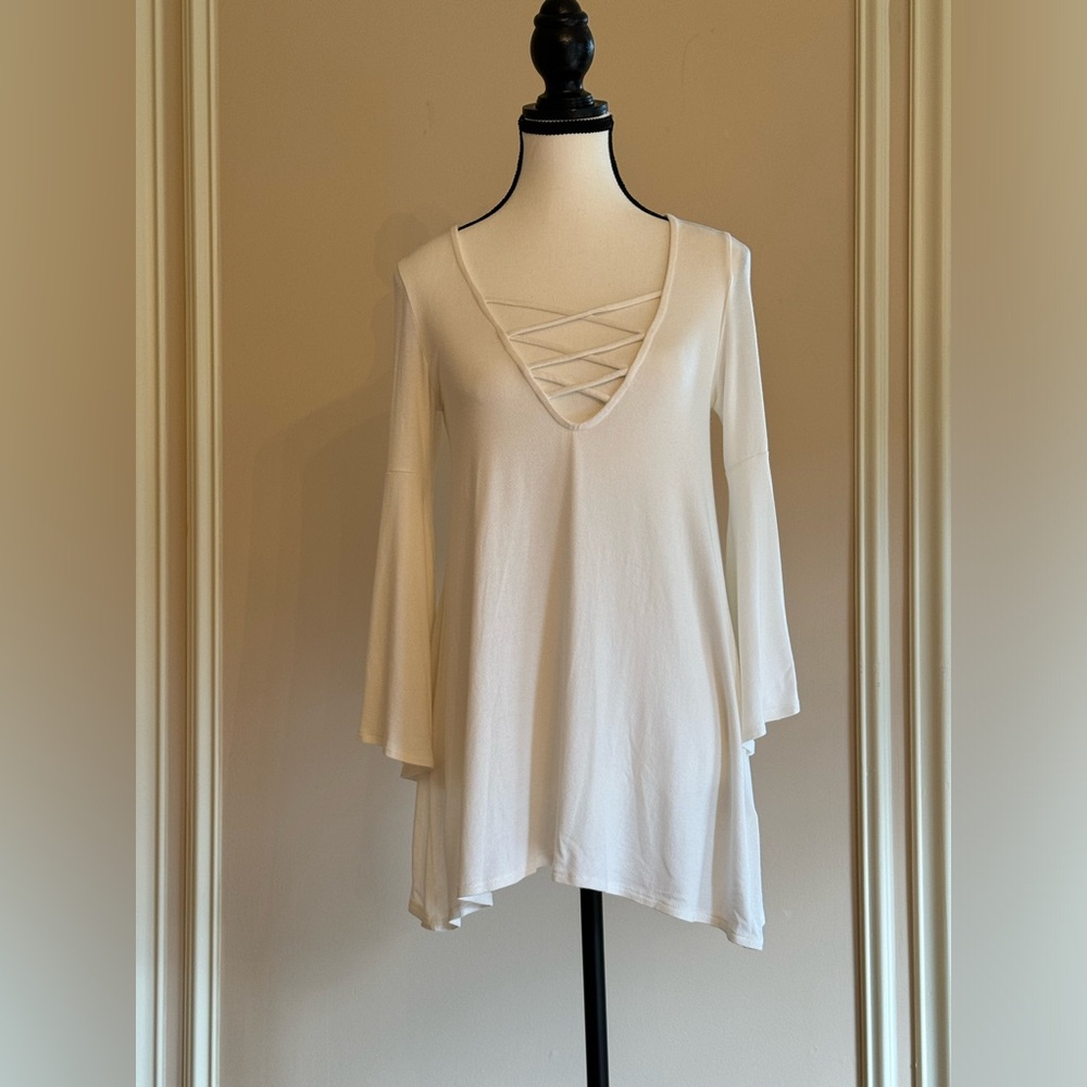 ecoté Cream Criss-Cross Top - Size Small